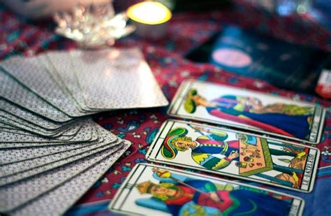 tiradas de tarot ejemplos|Las TIRADAS del TAROT más populares《 TOP 8